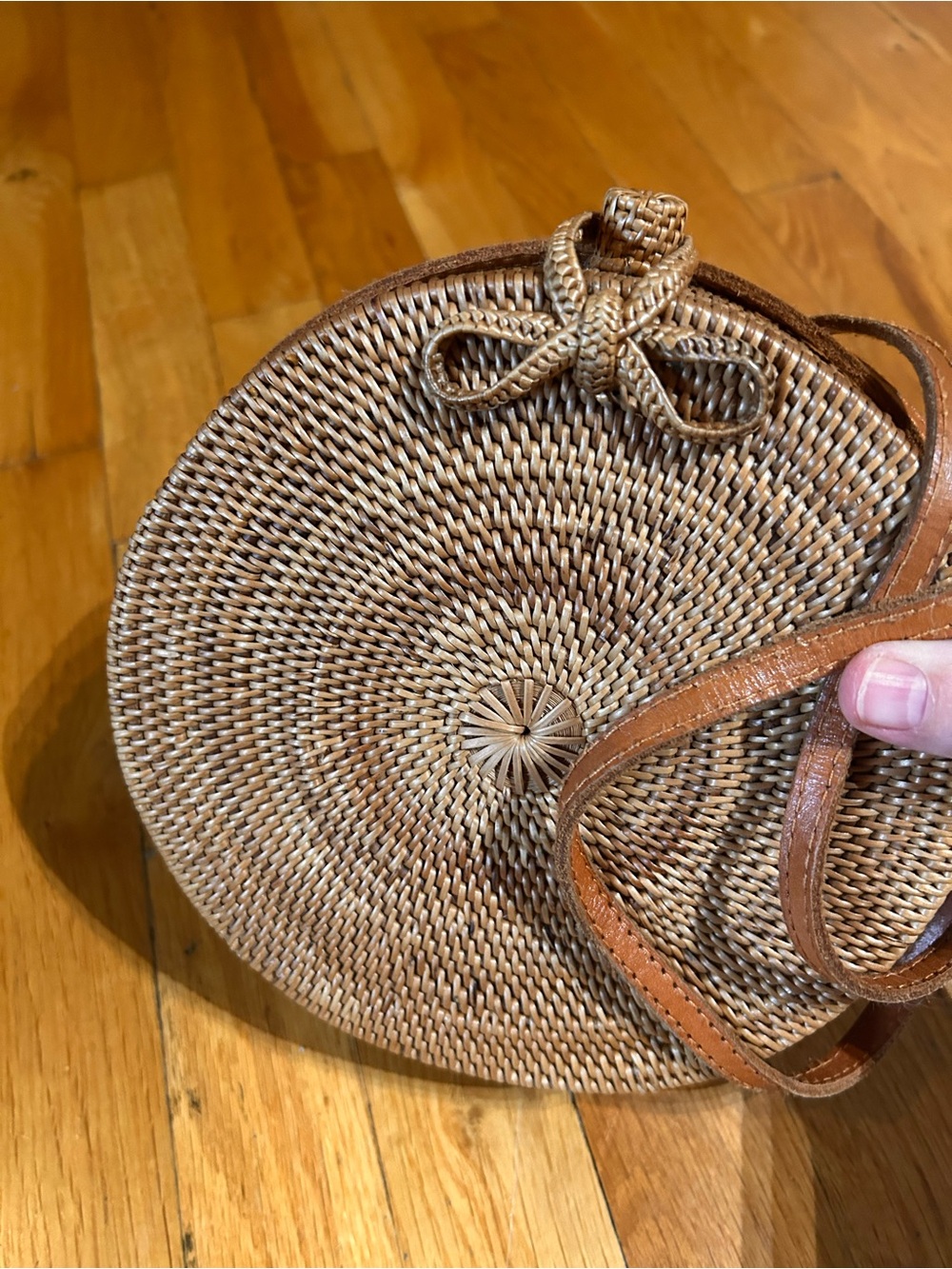 Street Level Round Woven Crossbody Bag in Brown